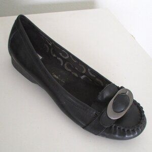 Dr. Scholl's Womens Black Leather Flat Loafer - Size 9.5M